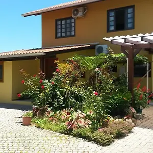 casas-na-praia-de-bombas.santa-catarina-brasil.com/